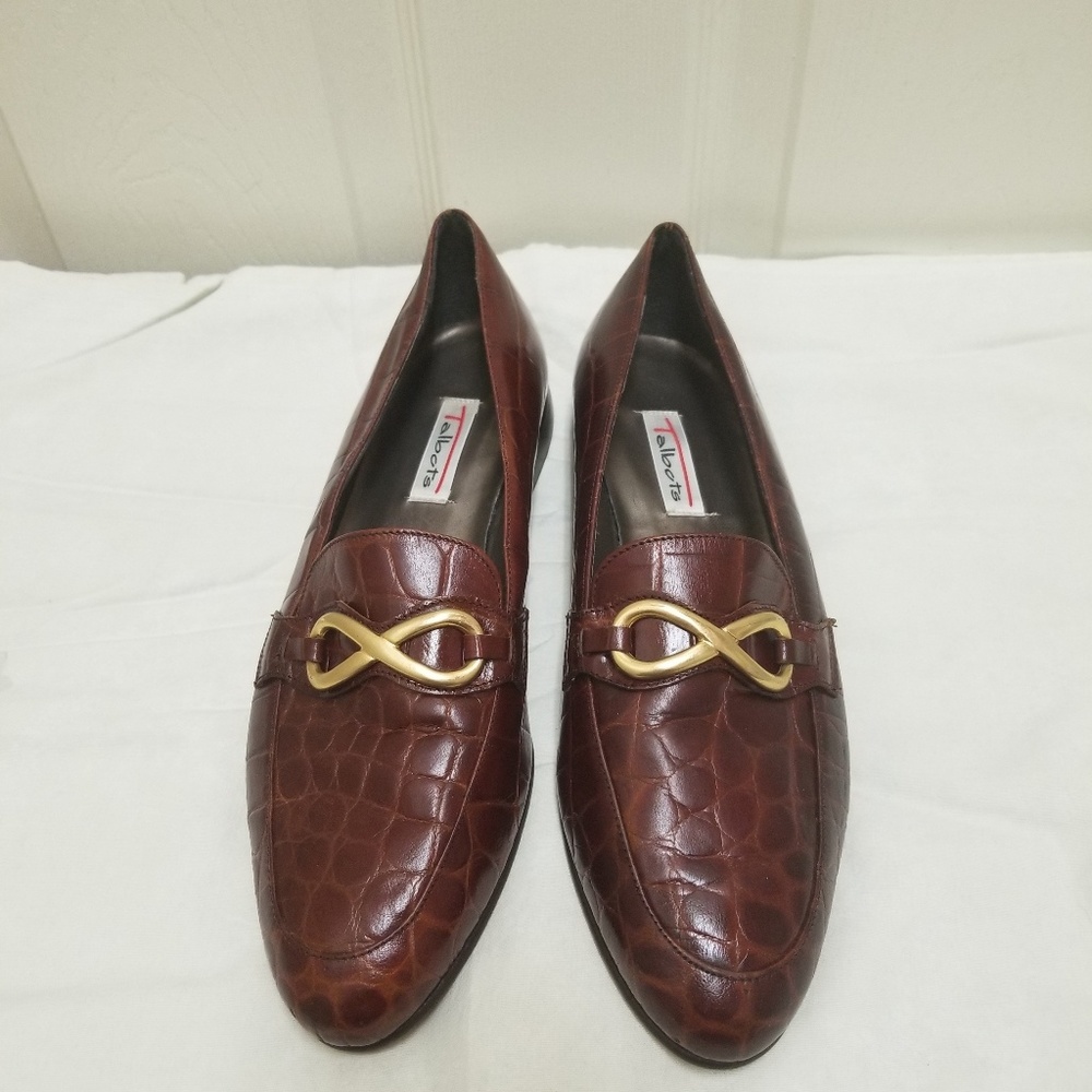 Talbots Flats - Picture 2 of 6